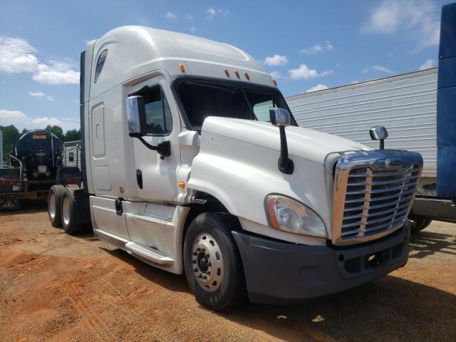  Salvage Freightliner Cascadia 1