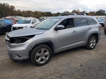  Salvage Toyota Highlander