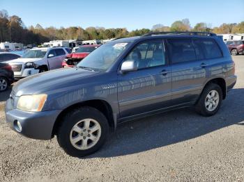  Salvage Toyota Highlander