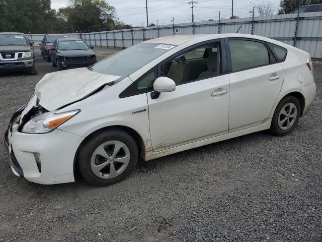  Salvage Toyota Prius