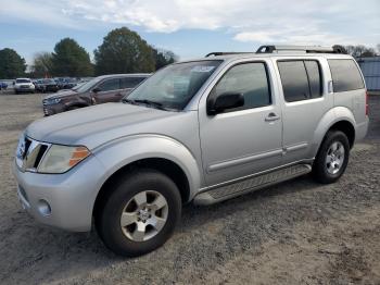  Salvage Nissan Pathfinder