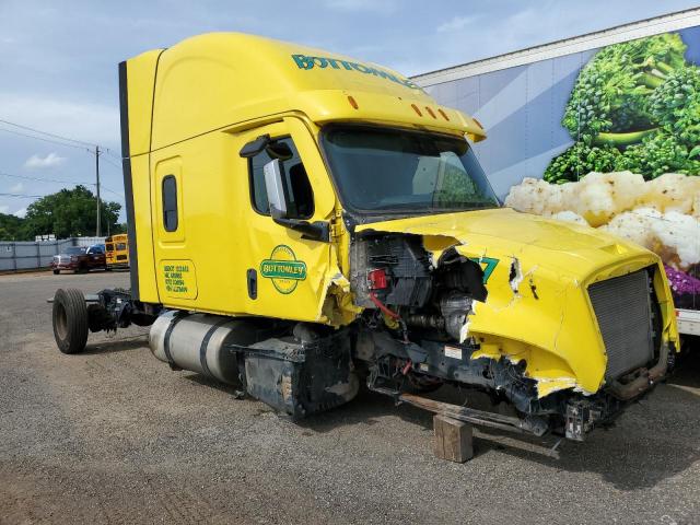  Salvage Freightliner Cascadia 1