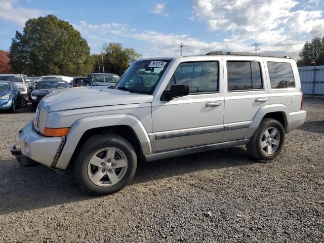  Salvage Jeep Commander