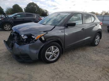  Salvage Nissan Kicks