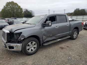  Salvage Nissan Titan