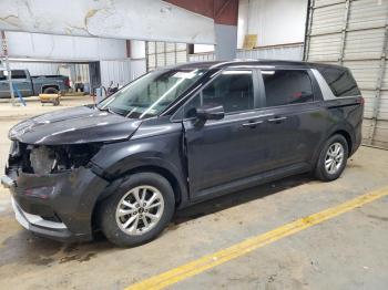  Salvage Kia Carnival