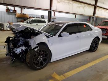  Salvage Chrysler 300