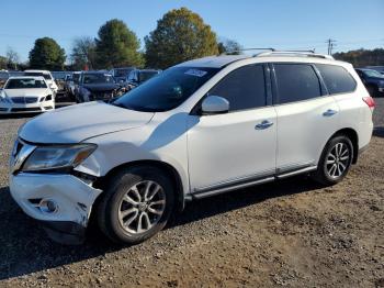  Salvage Nissan Pathfinder