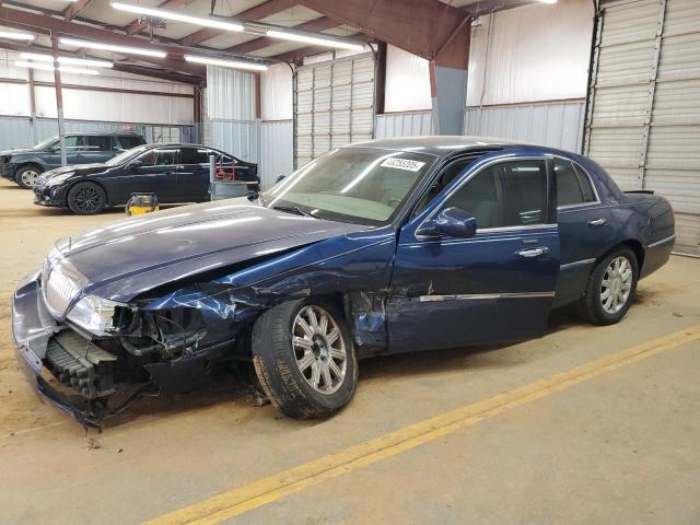  Salvage Lincoln Towncar