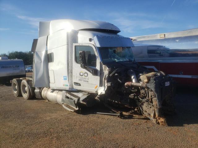  Salvage Peterbilt 579