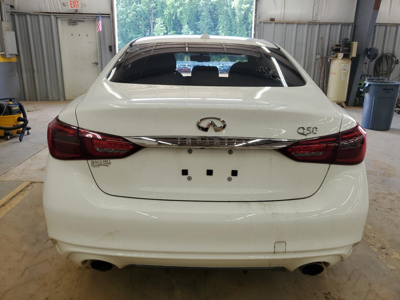 INFINITI Q50 Pure Image 3