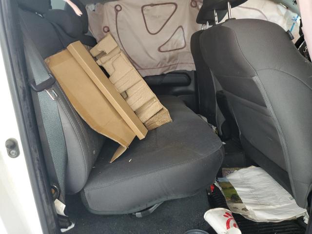 Toyota Tacoma Double Cab Image 10