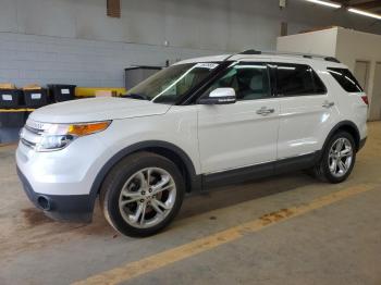  Salvage Ford Explorer