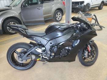  Salvage Kawasaki Zx1002 M