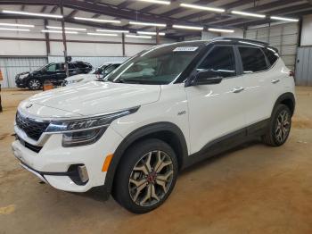  Salvage Kia Seltos