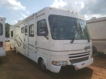  Salvage Workhorse Custom Cha Motorhome