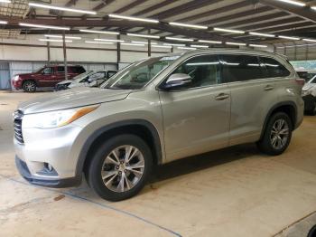  Salvage Toyota Highlander