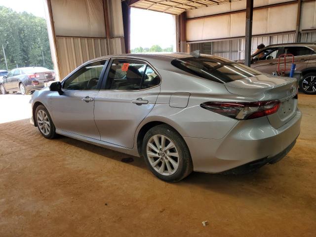 Toyota Camry Le Image 4