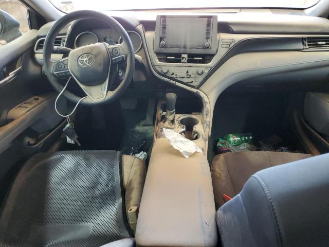 Toyota Camry Le Image 10