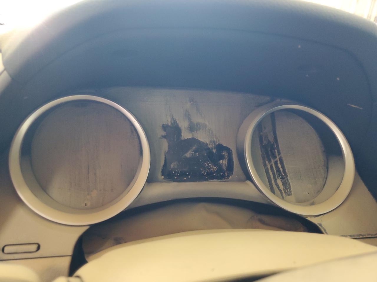 Toyota Camry Le Image 8