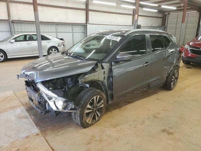  Salvage Nissan Kicks