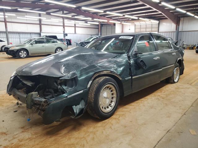  Salvage Lincoln Towncar