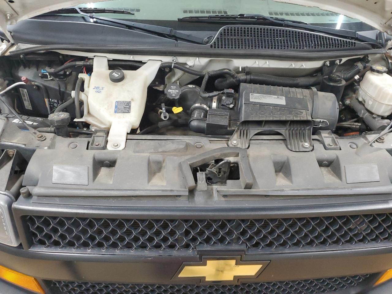 Chevrolet Express Image 8