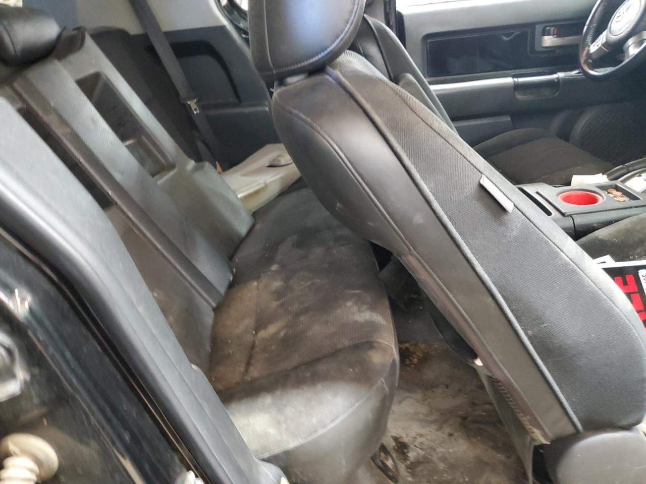 Toyota FJ Cruiser Image 10