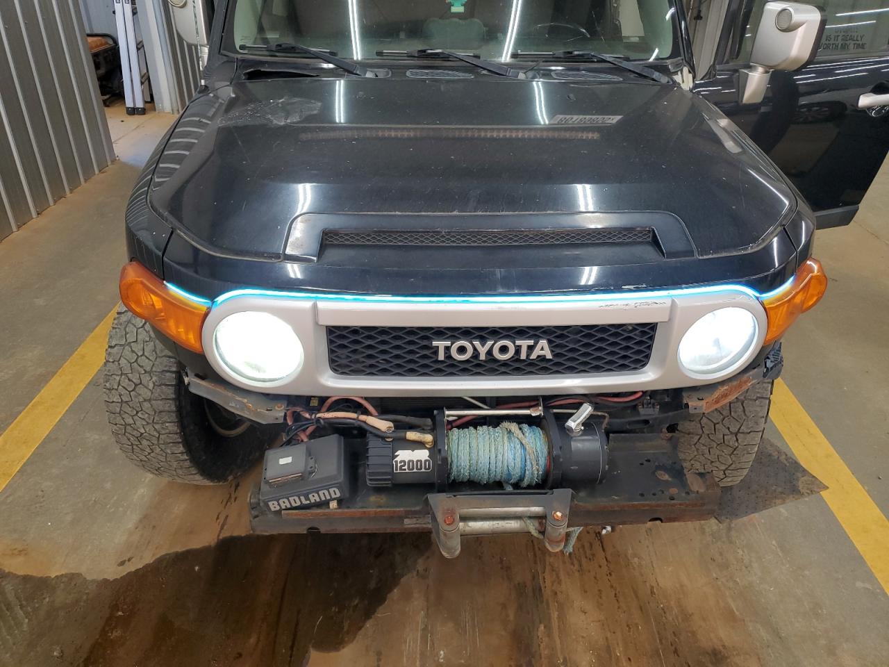 Toyota FJ Cruiser Image 12