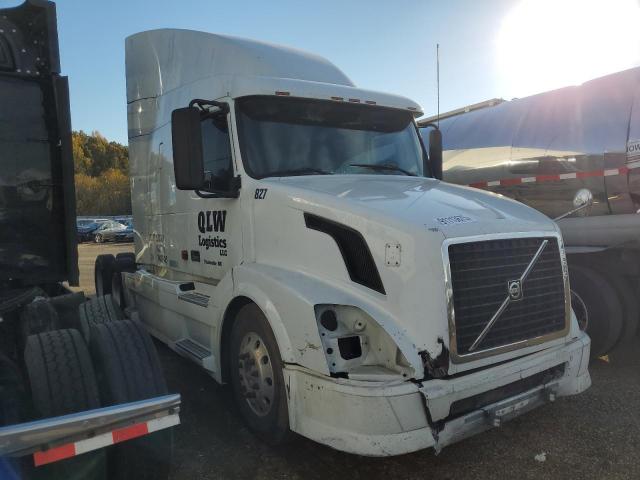  Salvage Volvo Vnl
