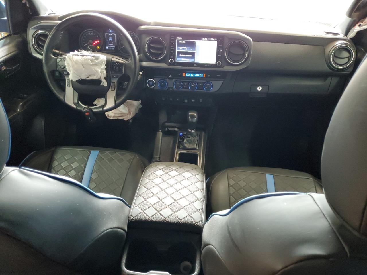 Toyota Tacoma Double Cab Image 2