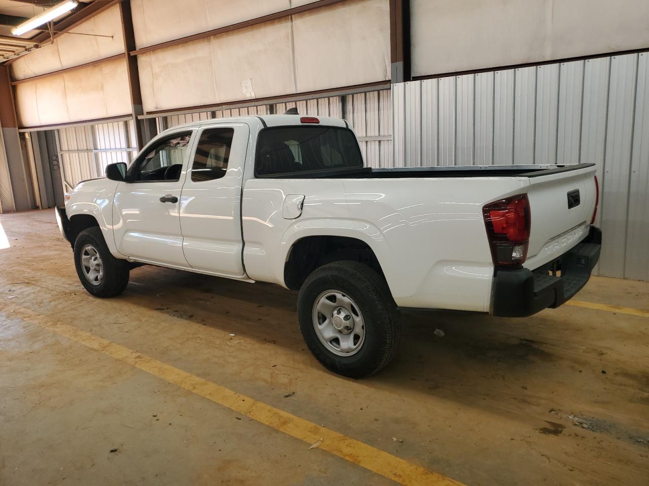 Toyota Tacoma Access Cab Image 10