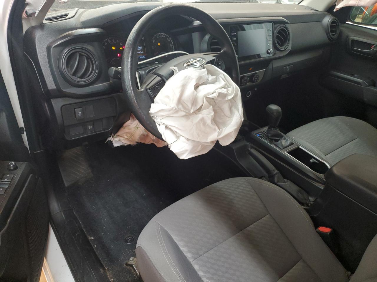 Toyota Tacoma Access Cab Image 6