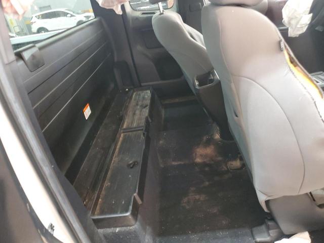 Toyota Tacoma Access Cab Image 8