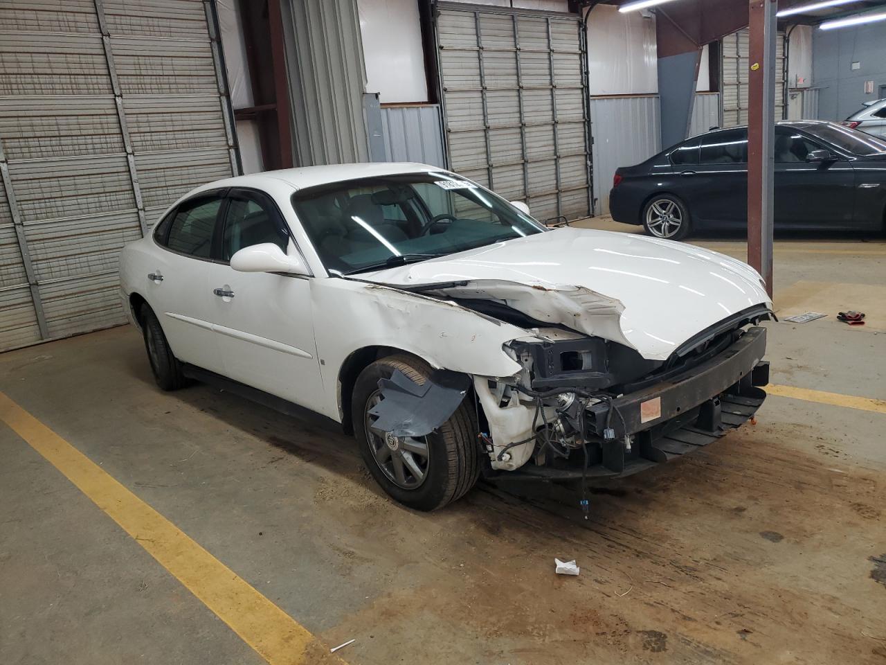 Buick LaCrosse Cx Image 6