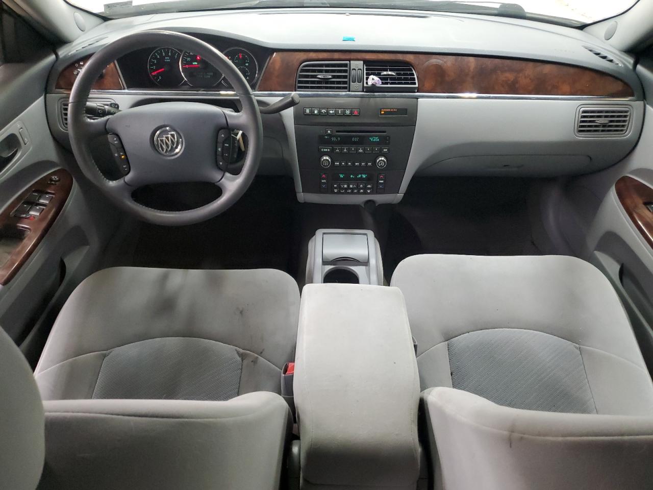 Buick LaCrosse Cx Image 5