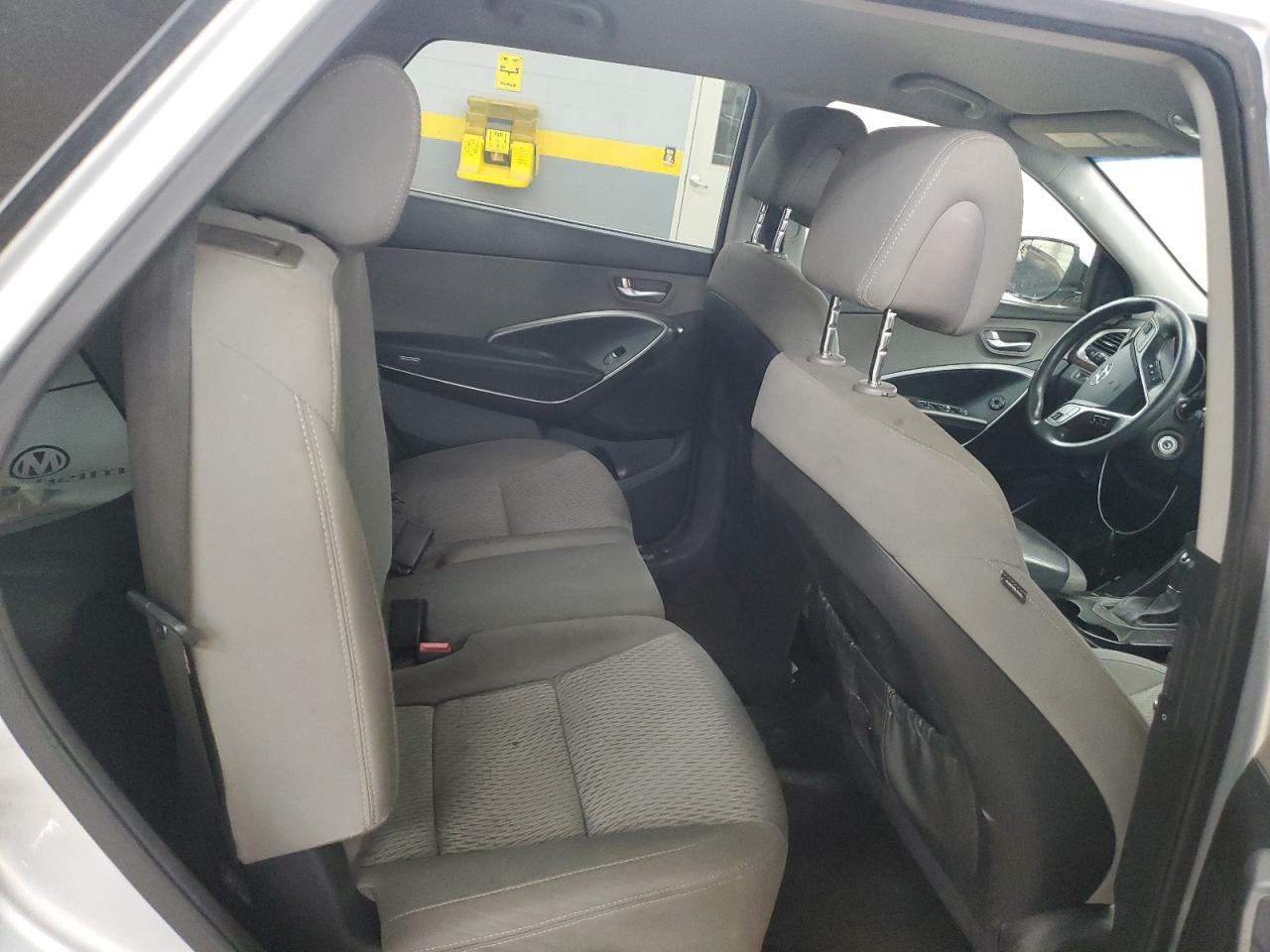 Hyundai SANTA FE Se Image 12