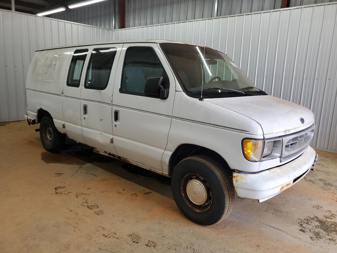 Ford Econoline E150 Van Image 7
