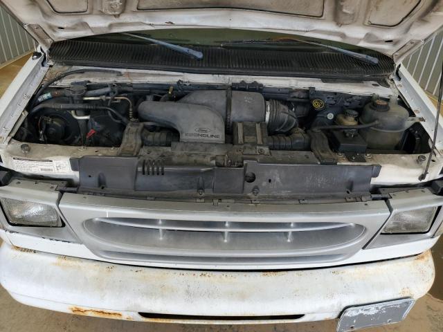 Ford Econoline E150 Van Image 12