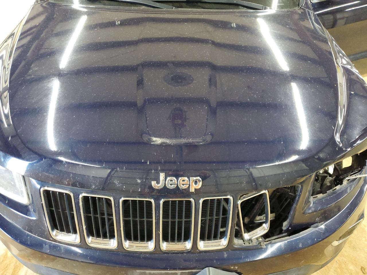 Jeep Grand Cherokee Laredo Image 11