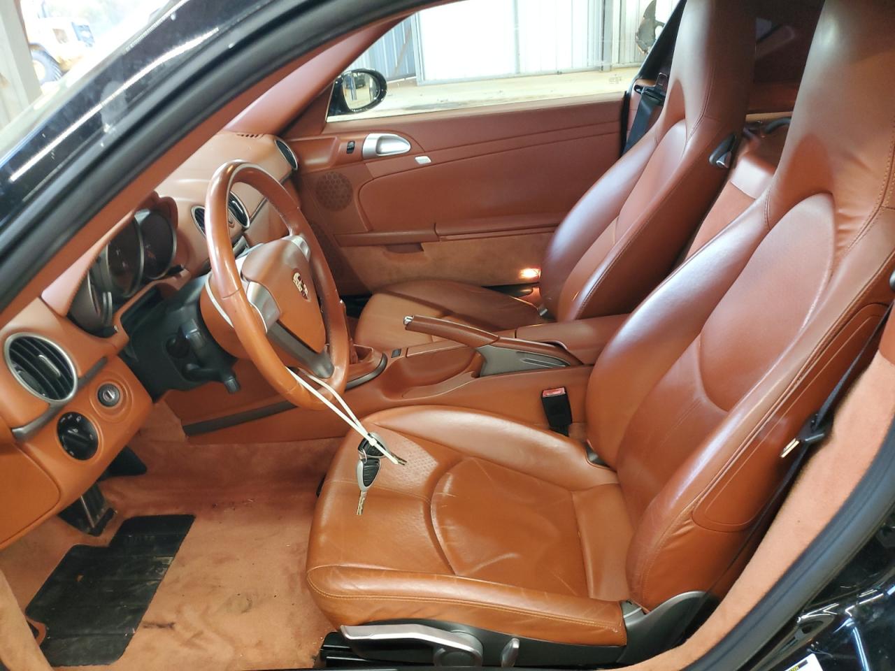 Porsche Cayman Image 4