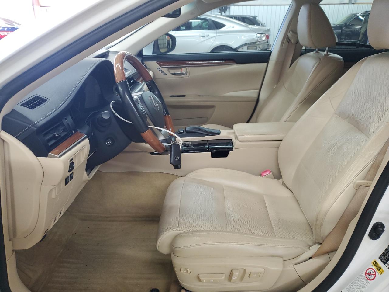 Lexus Es 300h Image 5