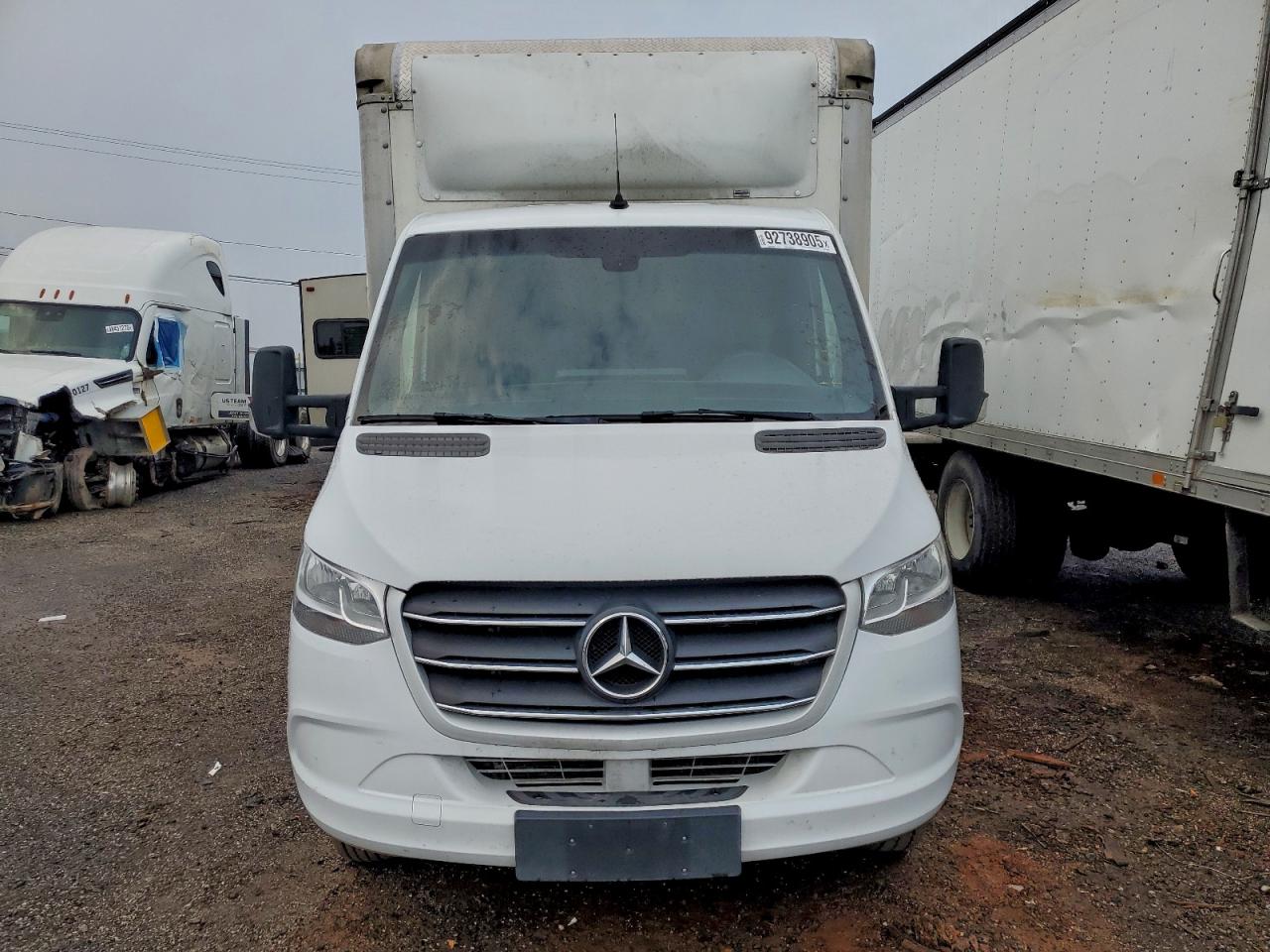Mercedes-Benz Sprinter 4500 Image 4