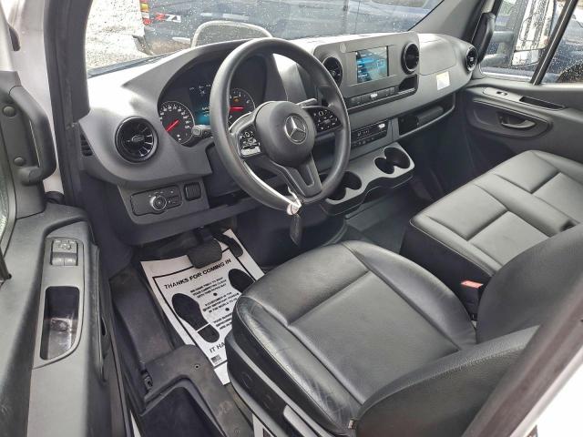 Mercedes-Benz Sprinter 4500 Image 10