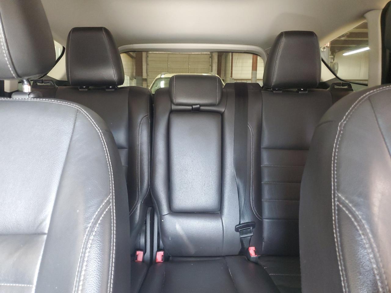 Ford Escape Titanium Image 6