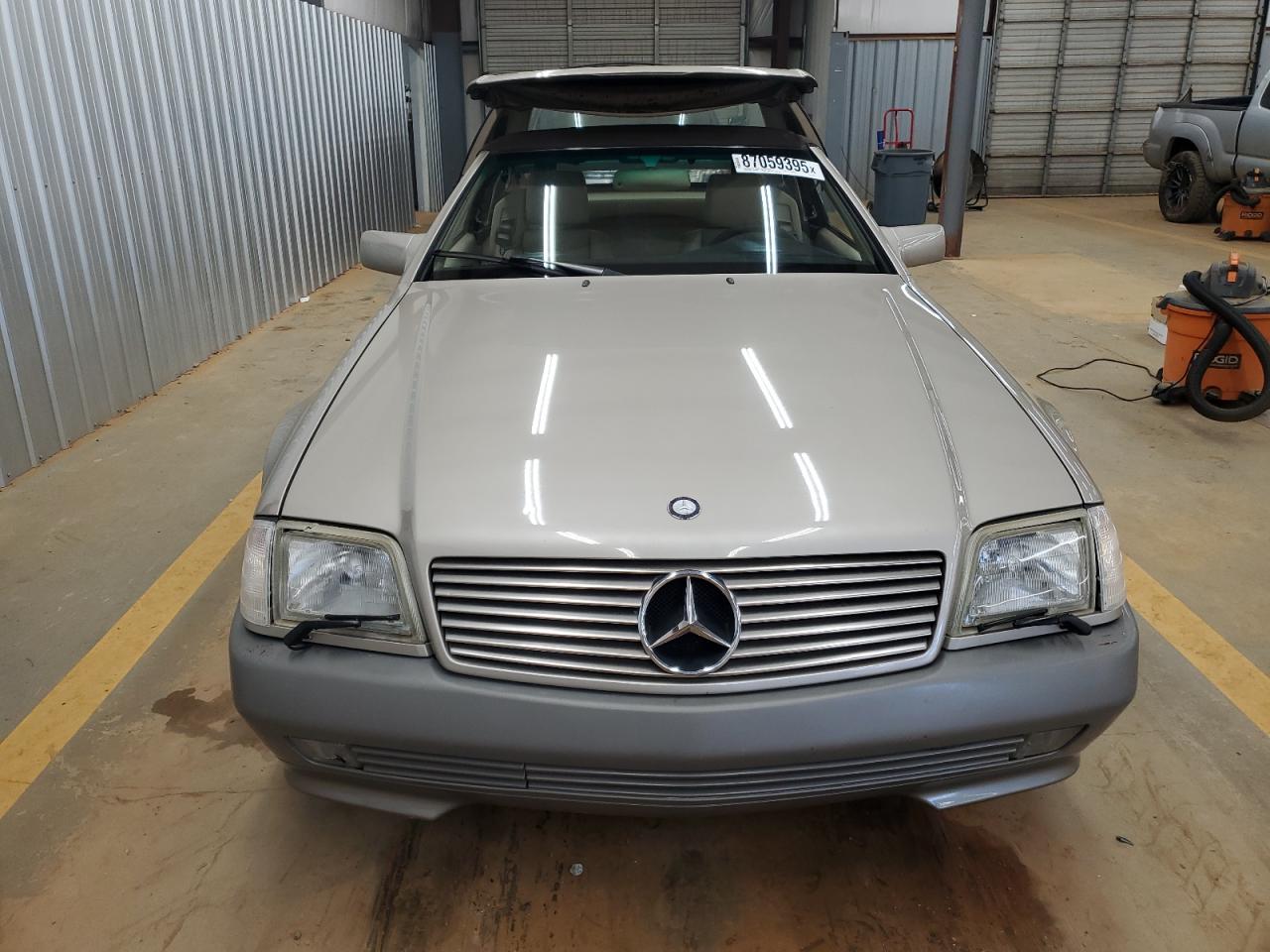 Mercedes-Benz S-Class 500 Image 10