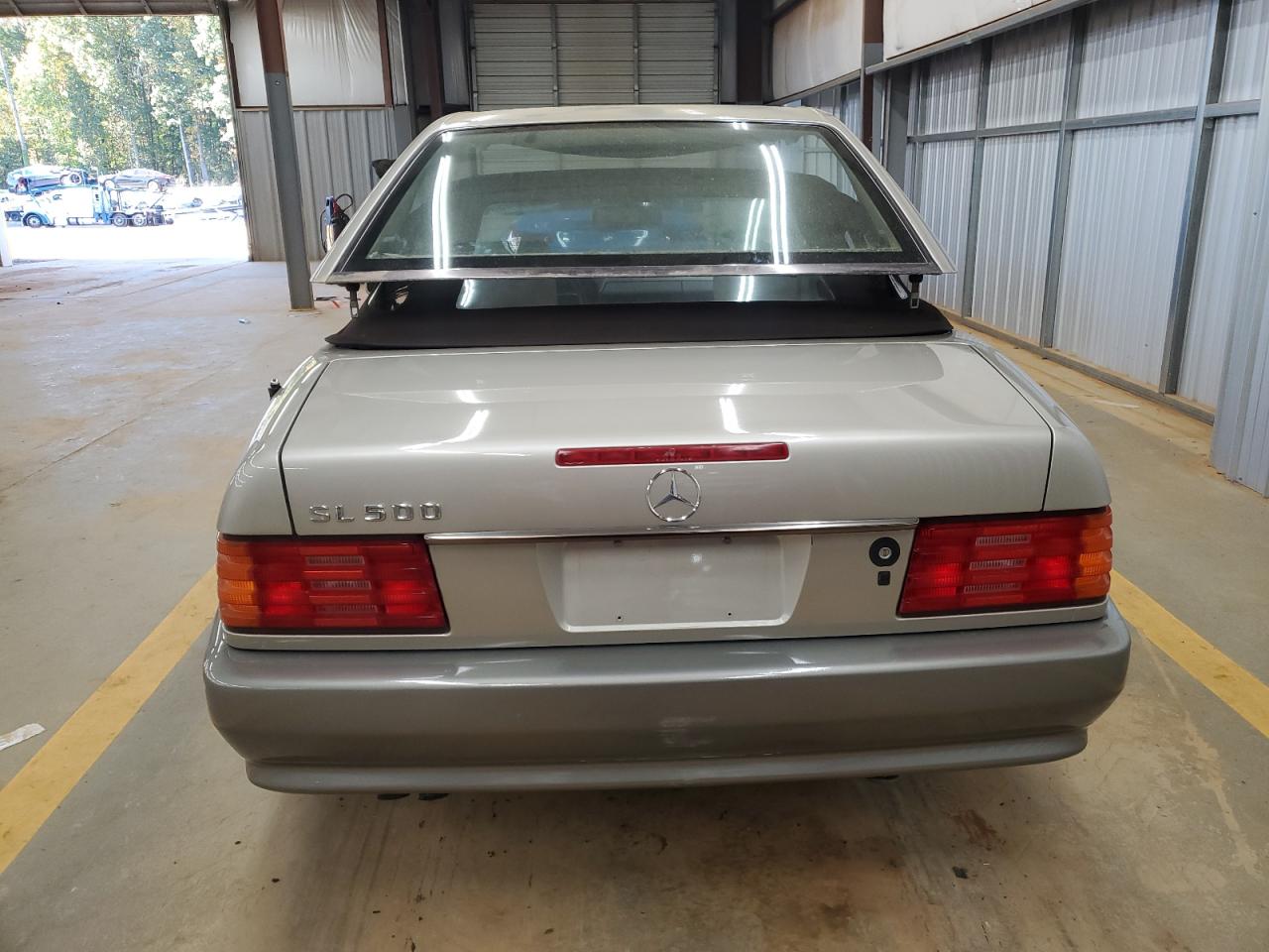 Mercedes-Benz S-Class 500 Image 11