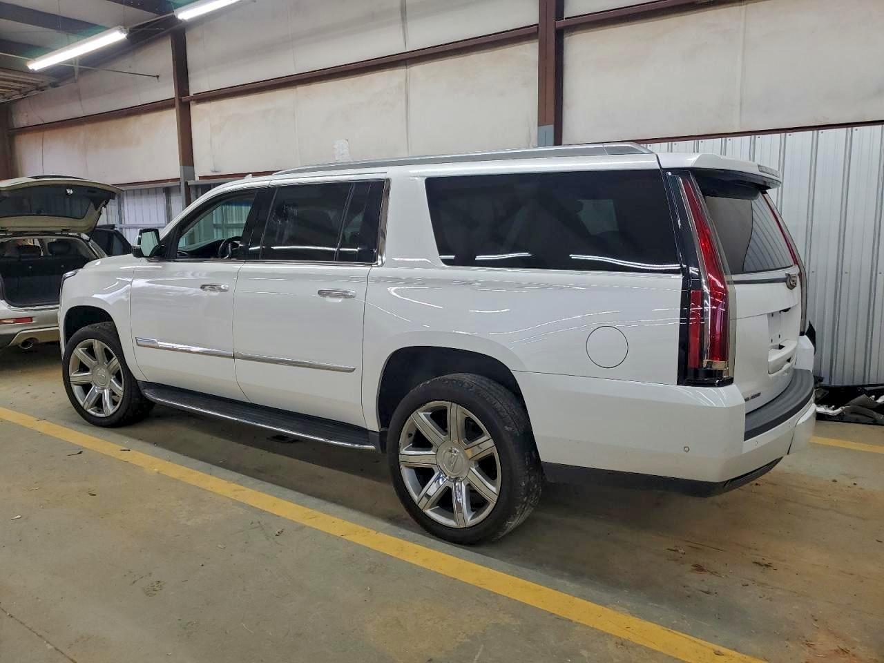 Cadillac Escalade Esv Luxury Image 4