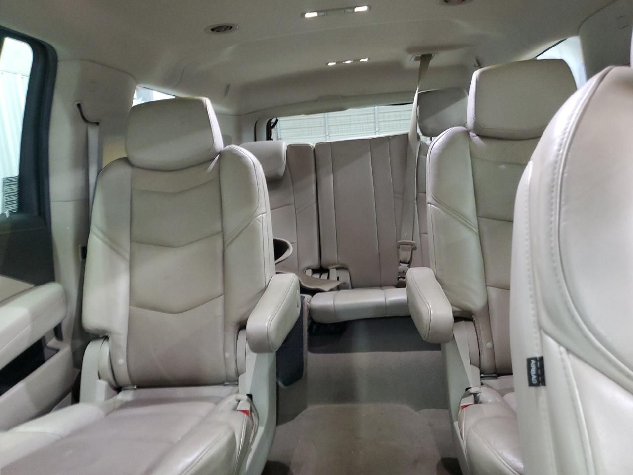 Cadillac Escalade Esv Luxury Image 5