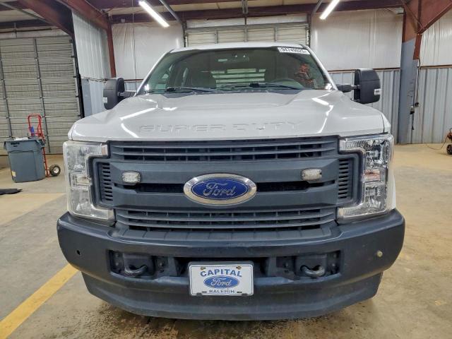 Ford F-250 Super Duty Image 8